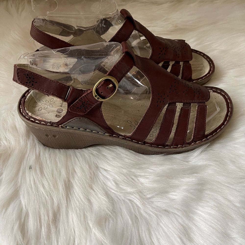 PW minor leather brown wedge adjustable strap sandals size 9
